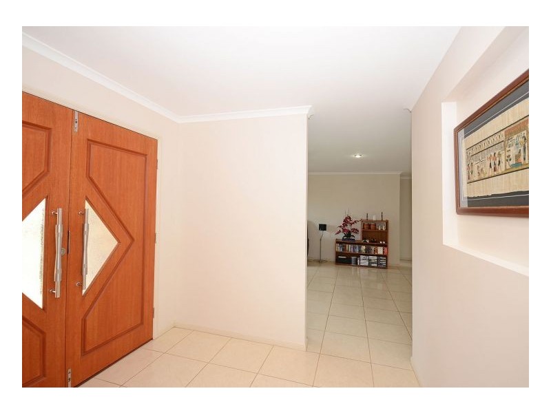 27 Rosedale Drive, Wondunna QLD 4655
