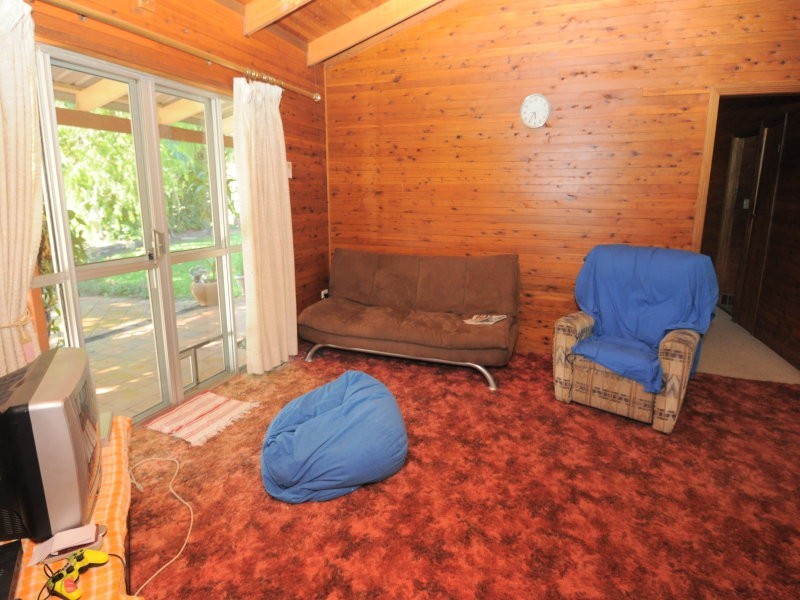 76 Boundary Road, Urangan QLD 4655