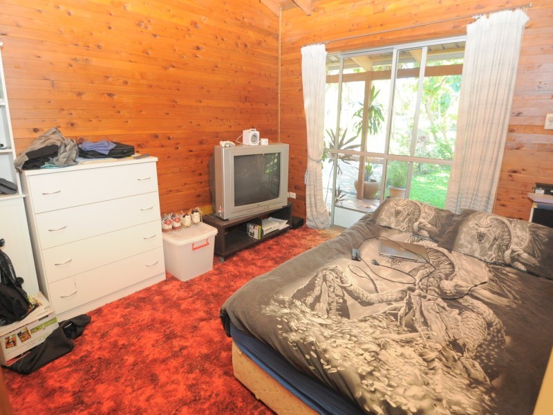 76 Boundary Road, Urangan QLD 4655