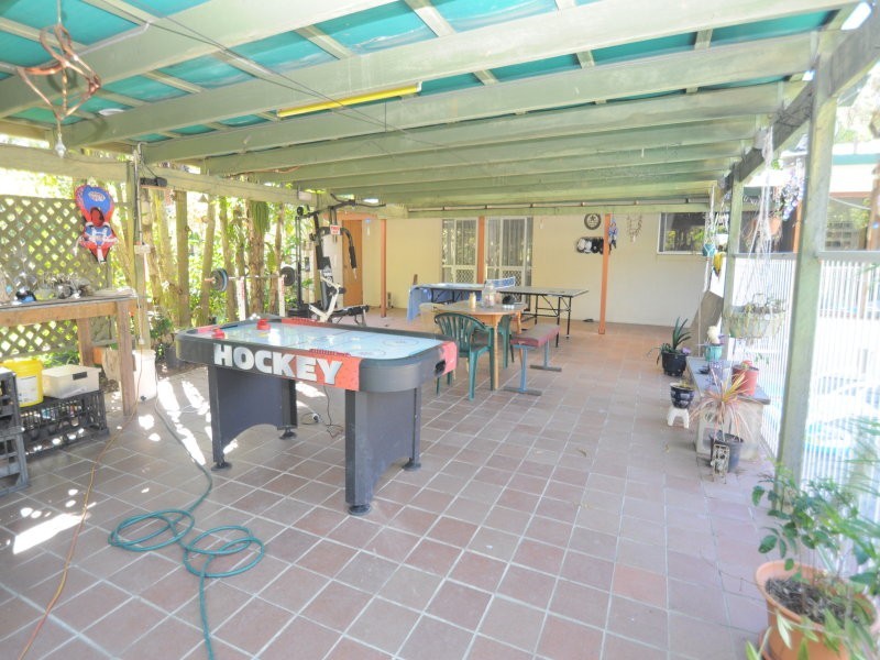 76 Boundary Road, Urangan QLD 4655