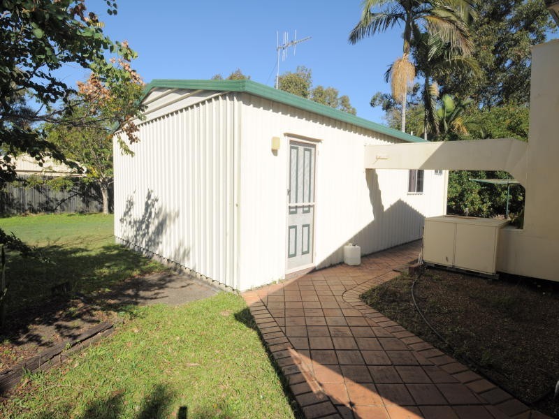 76 Boundary Road, Urangan QLD 4655