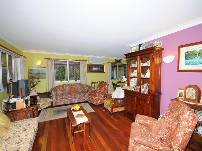 12 Parraweena Court, Point Vernon QLD 4655