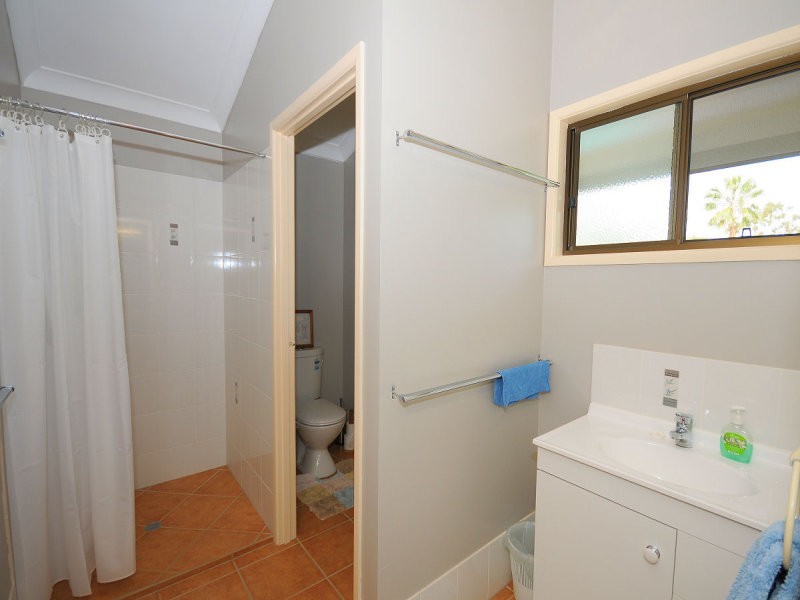 12 Parraweena Court, Point Vernon QLD 4655