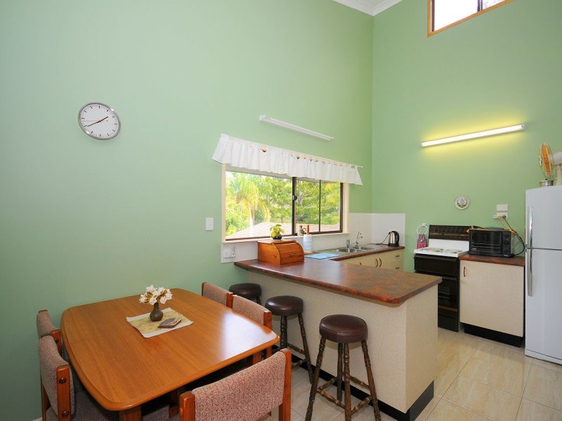 12 Parraweena Court, Point Vernon QLD 4655