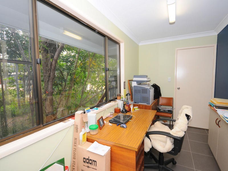 12 Parraweena Court, Point Vernon QLD 4655