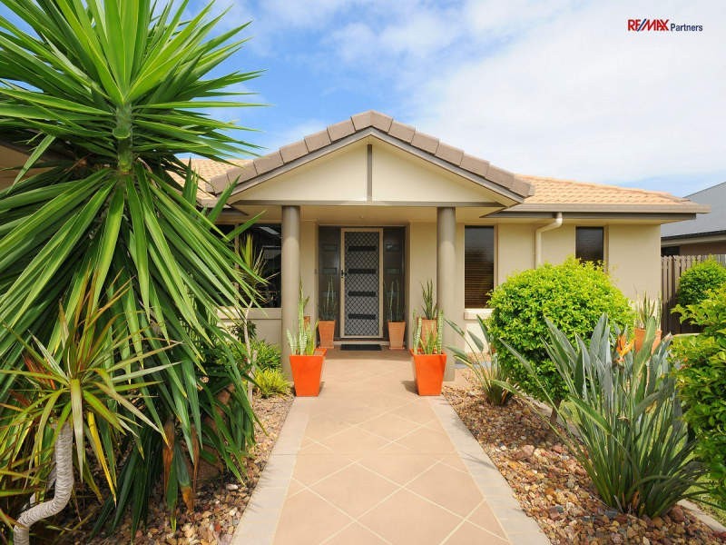 54 Earl St Vincent Circuit, Eli Waters QLD 4655