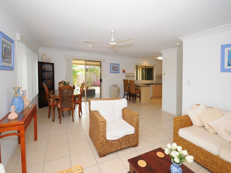 54 Earl St Vincent Circuit, Eli Waters QLD 4655