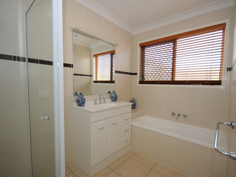 54 Earl St Vincent Circuit, Eli Waters QLD 4655