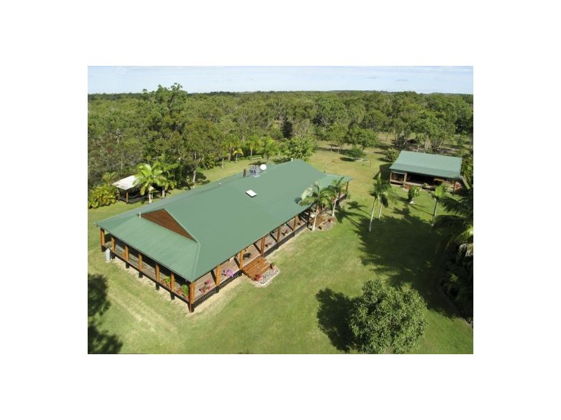25 Shore Road W, Booral QLD 4655