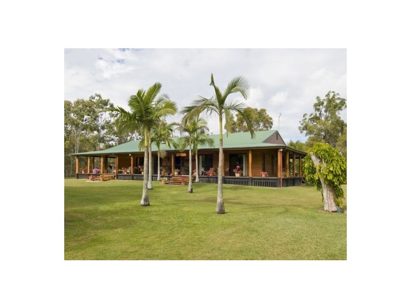 25 Shore Road W, Booral QLD 4655