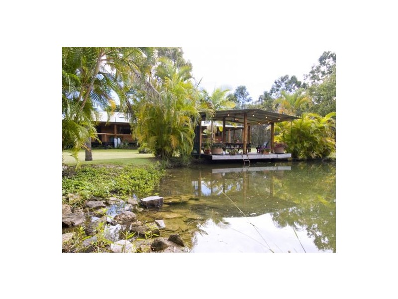 25 Shore Road W, Booral QLD 4655