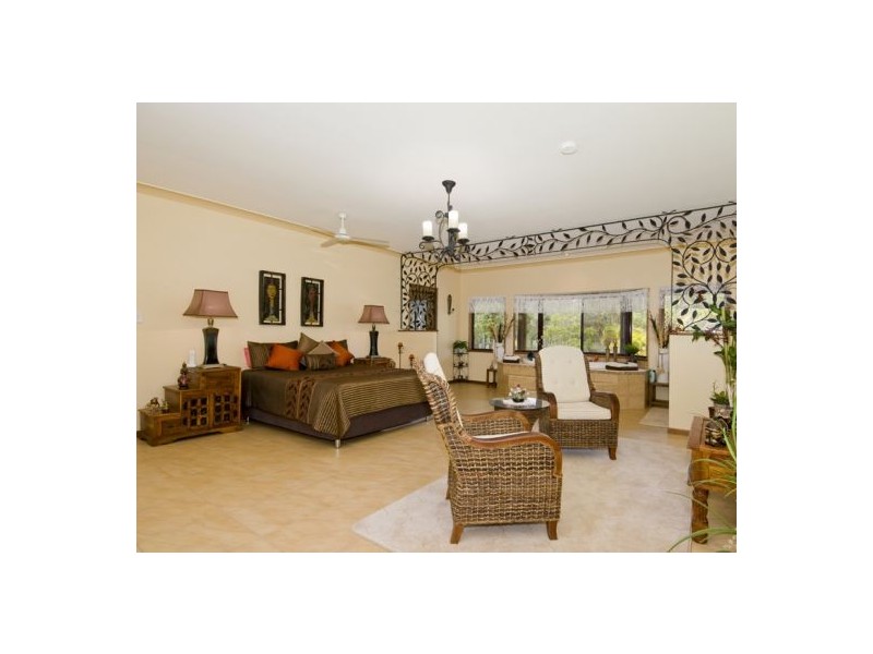 25 Shore Road W, Booral QLD 4655
