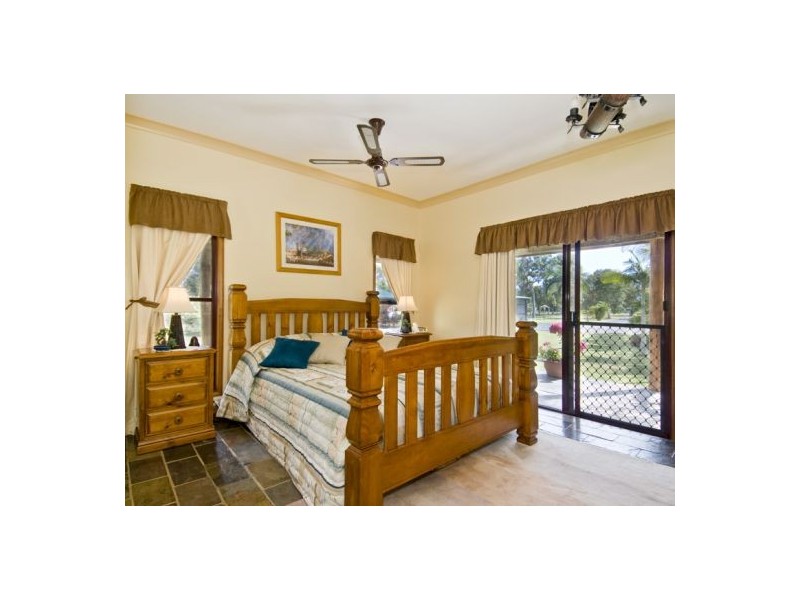 25 Shore Road W, Booral QLD 4655