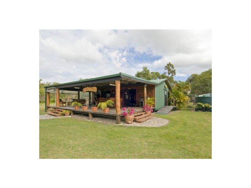 25 Shore Road W, Booral QLD 4655