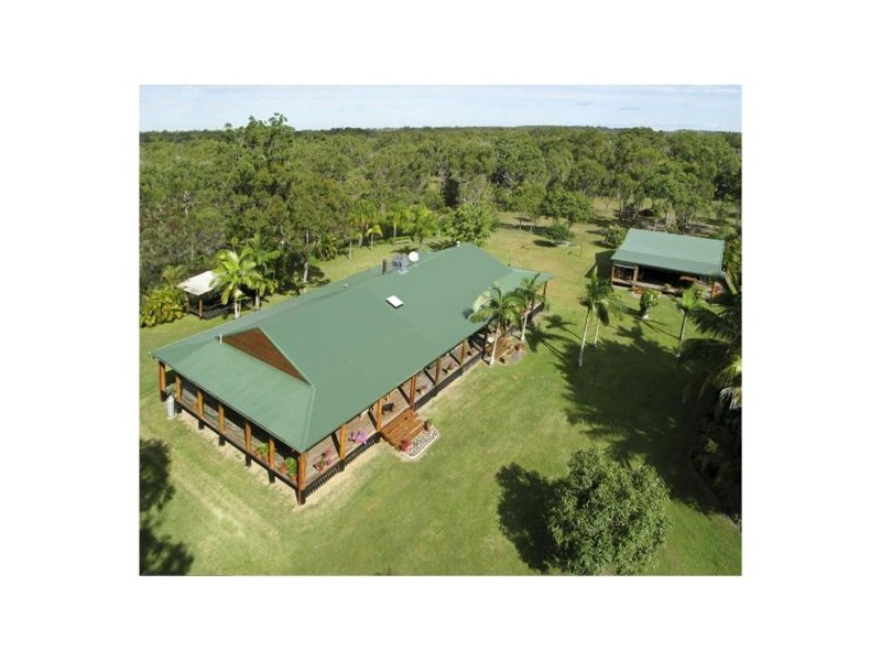 25 Shore Road W, Booral QLD 4655
