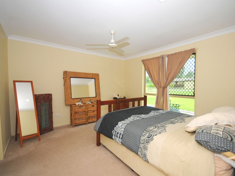 5 Southfork Circuit, Burrum Heads QLD 4659