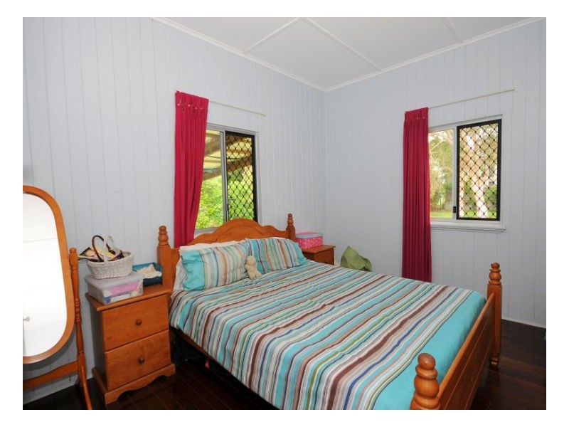 23 King Street, Urangan QLD 4655