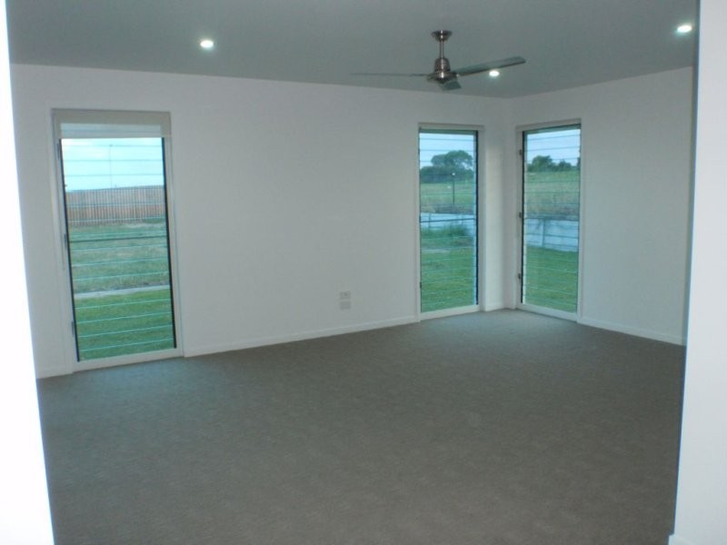 29 Parklands Blvd, Wondunna QLD 4655