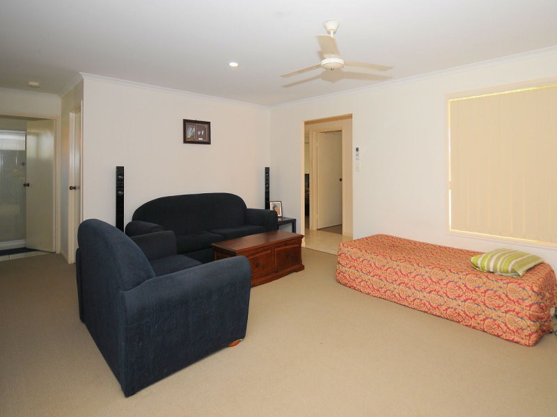 5 Bronton Way, Point Vernon QLD 4655