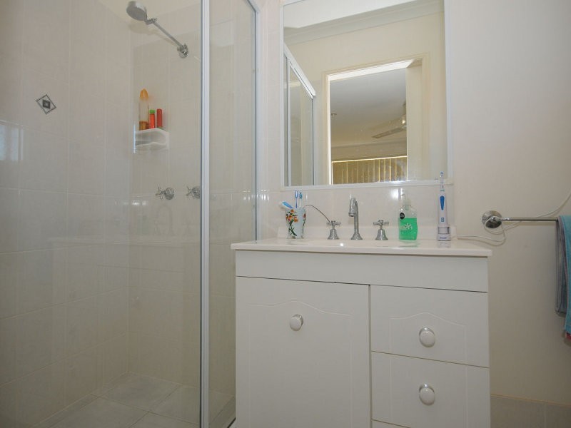 5 Bronton Way, Point Vernon QLD 4655