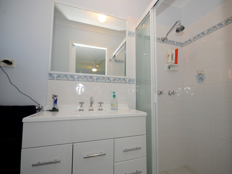 15 Barry Street, Torquay QLD 4655
