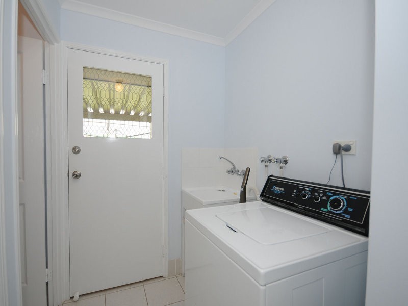 15 Barry Street, Torquay QLD 4655
