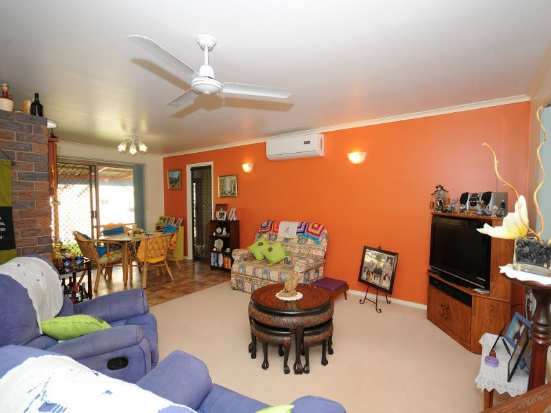 66 Drummond Street, Urangan QLD 4655