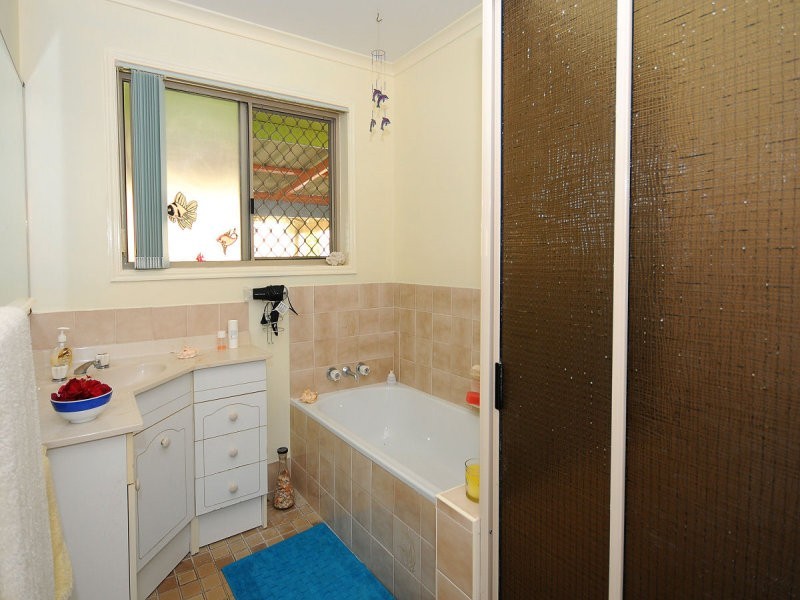 66 Drummond Street, Urangan QLD 4655