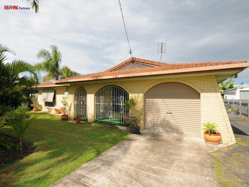 66 Drummond Street, Urangan QLD 4655