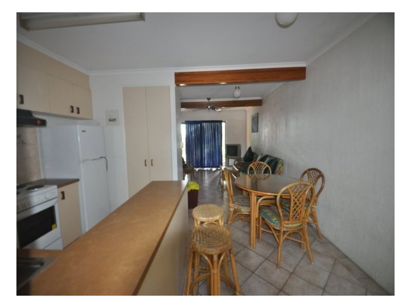 4/436 Esplanade, Torquay QLD 4655