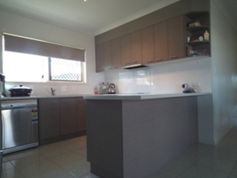 14 Teresa Street, Nikenbah QLD 4655