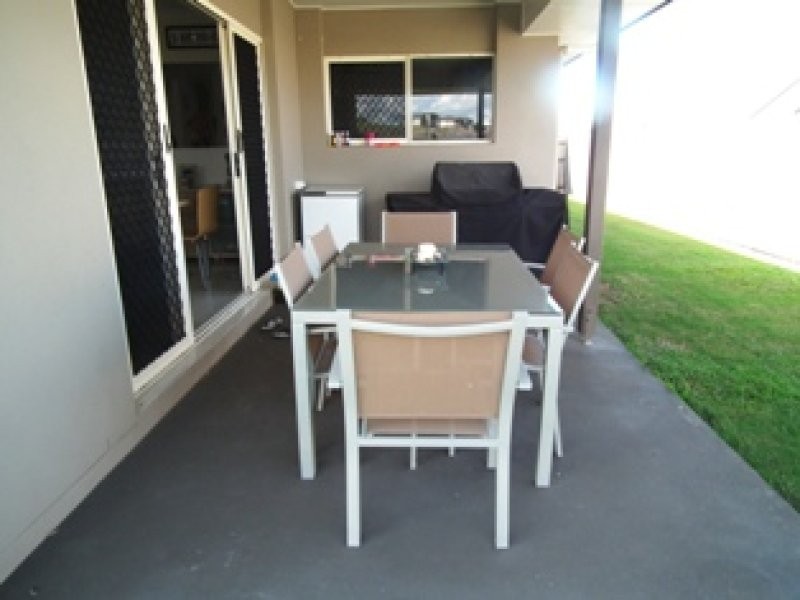 14 Teresa Street, Nikenbah QLD 4655