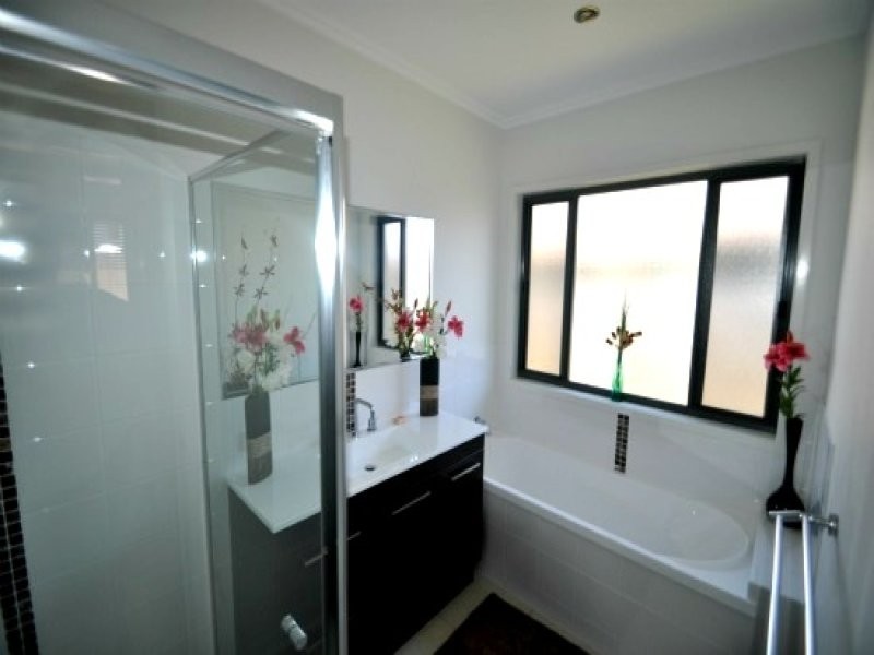 5 Bianca Court, Torquay QLD 4655