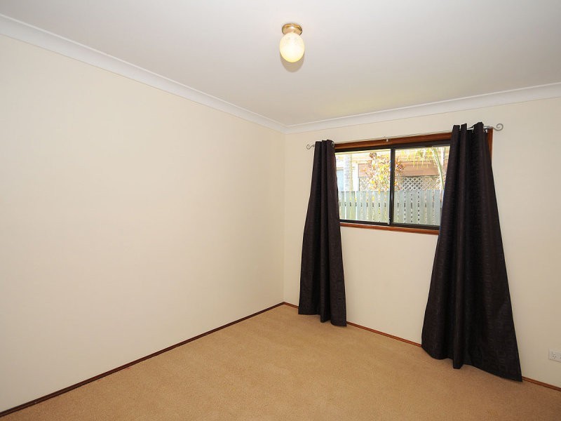 12 Debra Court, Urangan QLD 4655