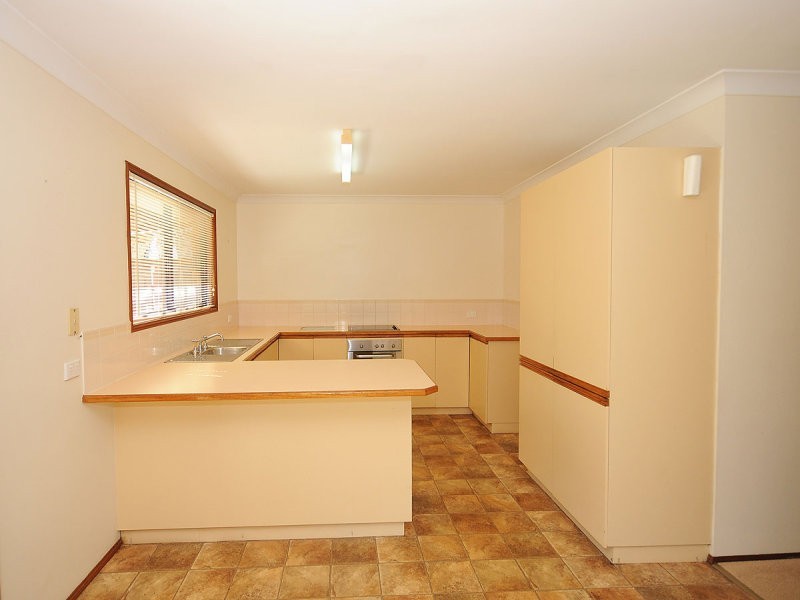 12 Debra Court, Urangan QLD 4655