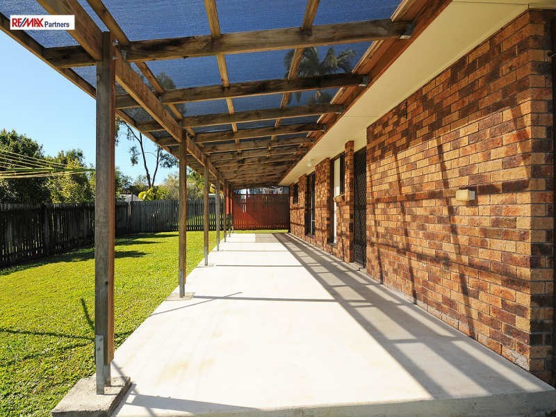 12 Debra Court, Urangan QLD 4655