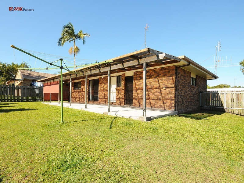 12 Debra Court, Urangan QLD 4655