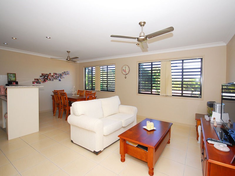 5/52 Shell Street, Urangan QLD 4655
