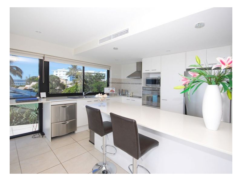 12/558 Esplanade, Urangan QLD 4655