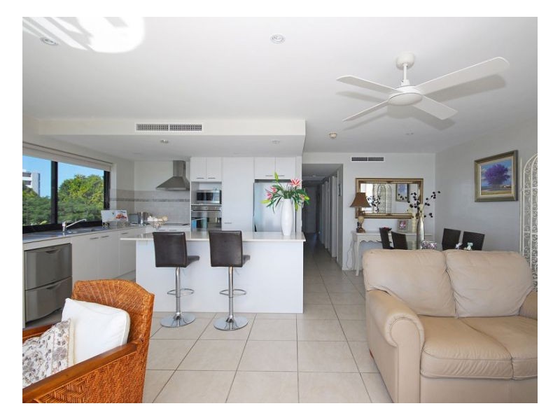12/558 Esplanade, Urangan QLD 4655