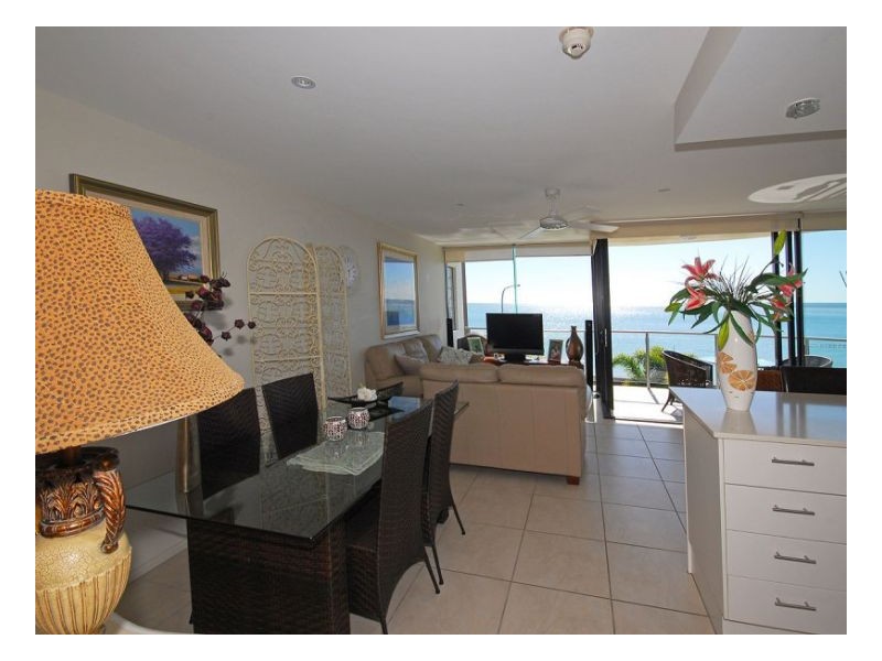 12/558 Esplanade, Urangan QLD 4655