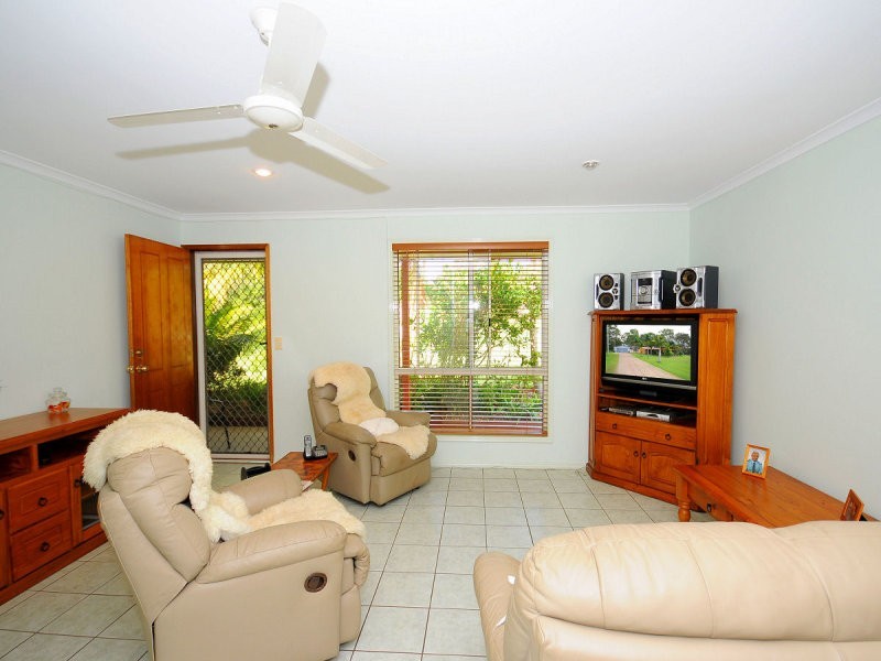 89 Swan Drive, Booral QLD 4655