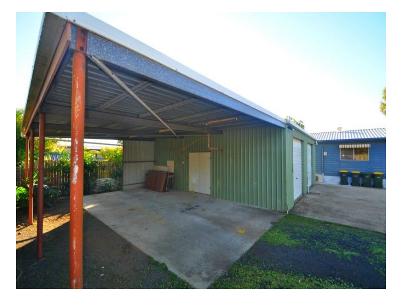 30 Park Street, Urangan QLD 4655