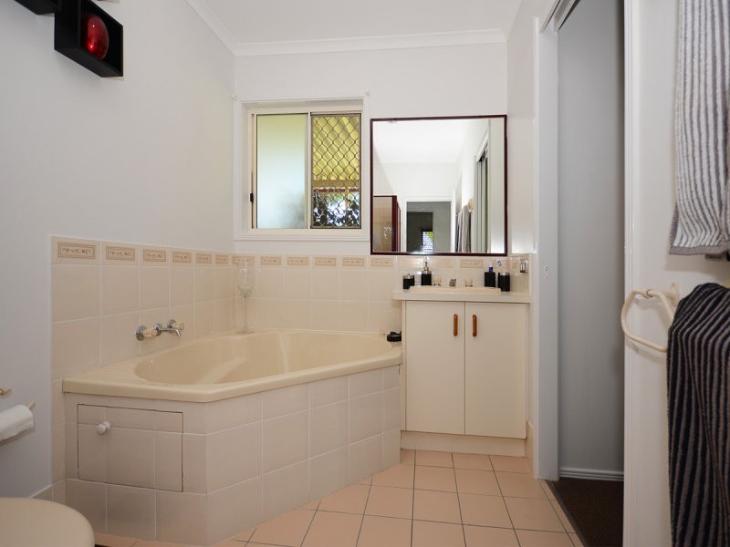 31 Shelley Street, Scarness QLD 4655