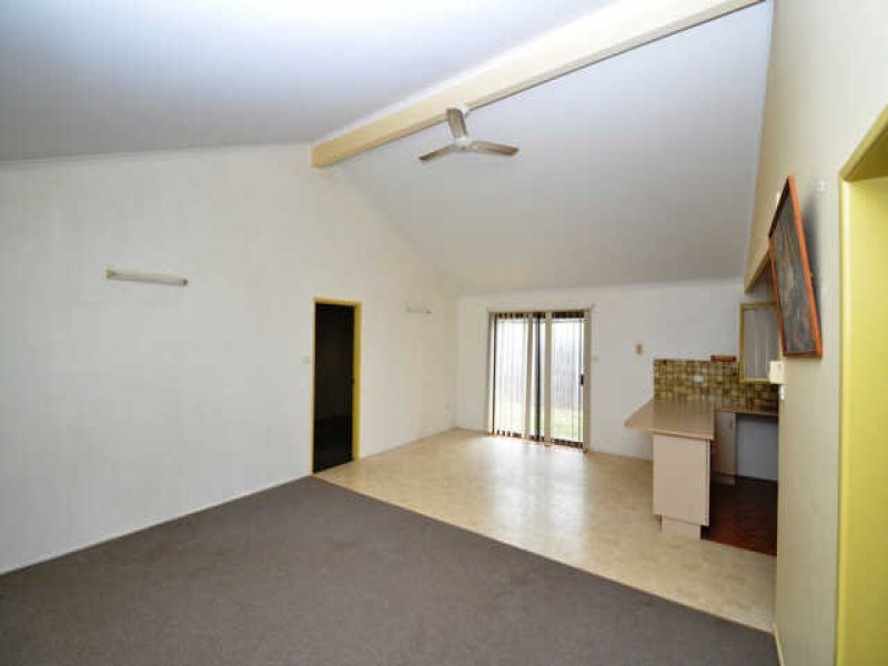 2 Lakes Bvd, Burrum Heads QLD 4659