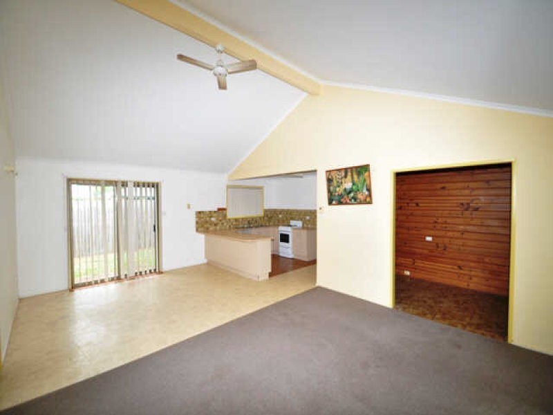 2 Lakes Bvd, Burrum Heads QLD 4659