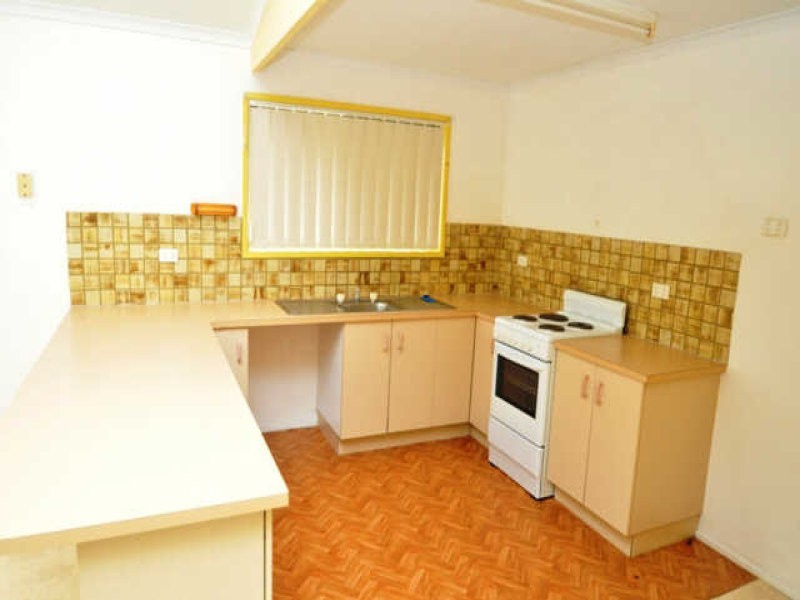 2 Lakes Bvd, Burrum Heads QLD 4659