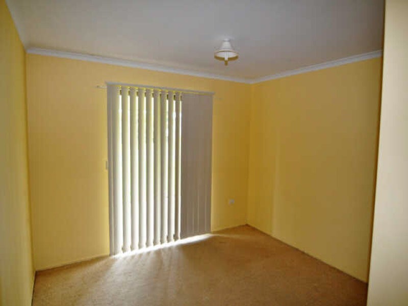 2 Lakes Bvd, Burrum Heads QLD 4659