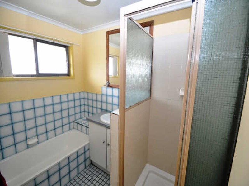 2 Lakes Bvd, Burrum Heads QLD 4659