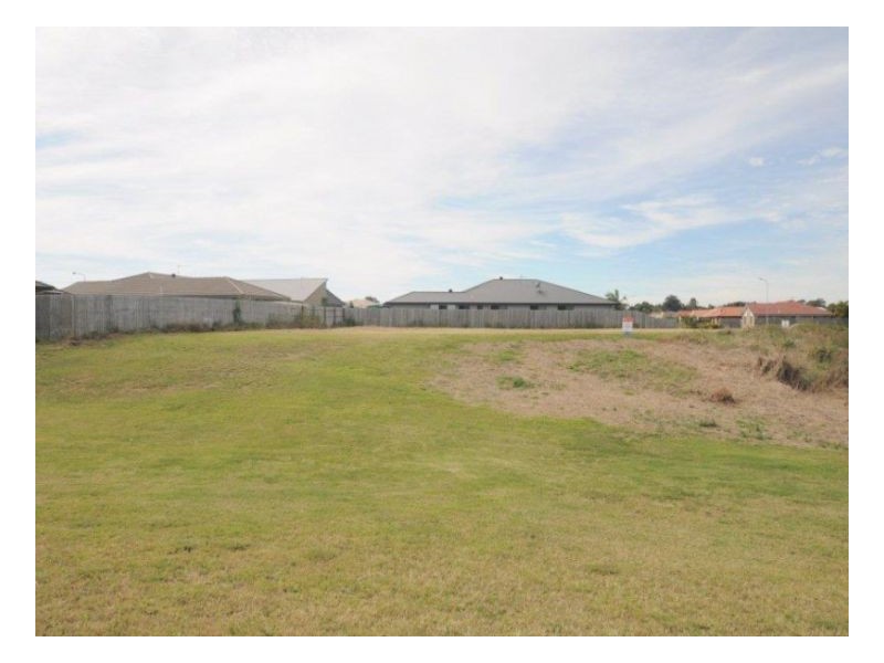 28 Anchorage Circuit, Point Vernon QLD 4655